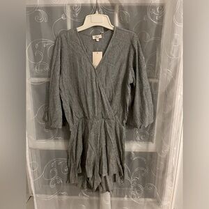 NWT Elan Gray & White Pinstriped Elastic Waist Lightweight Romper, Size M